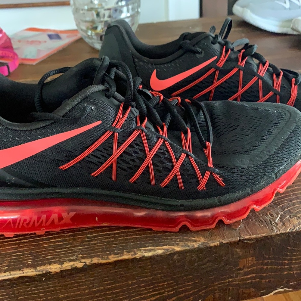 Nike Air Max men’s sneakers